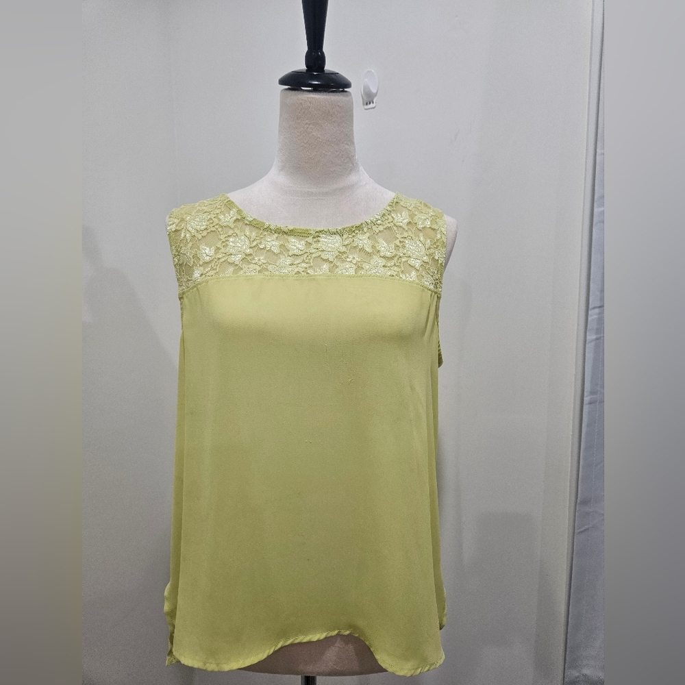 Forever 21 Yellow Lace Panel Sleeveless Blouse Women’s Size L